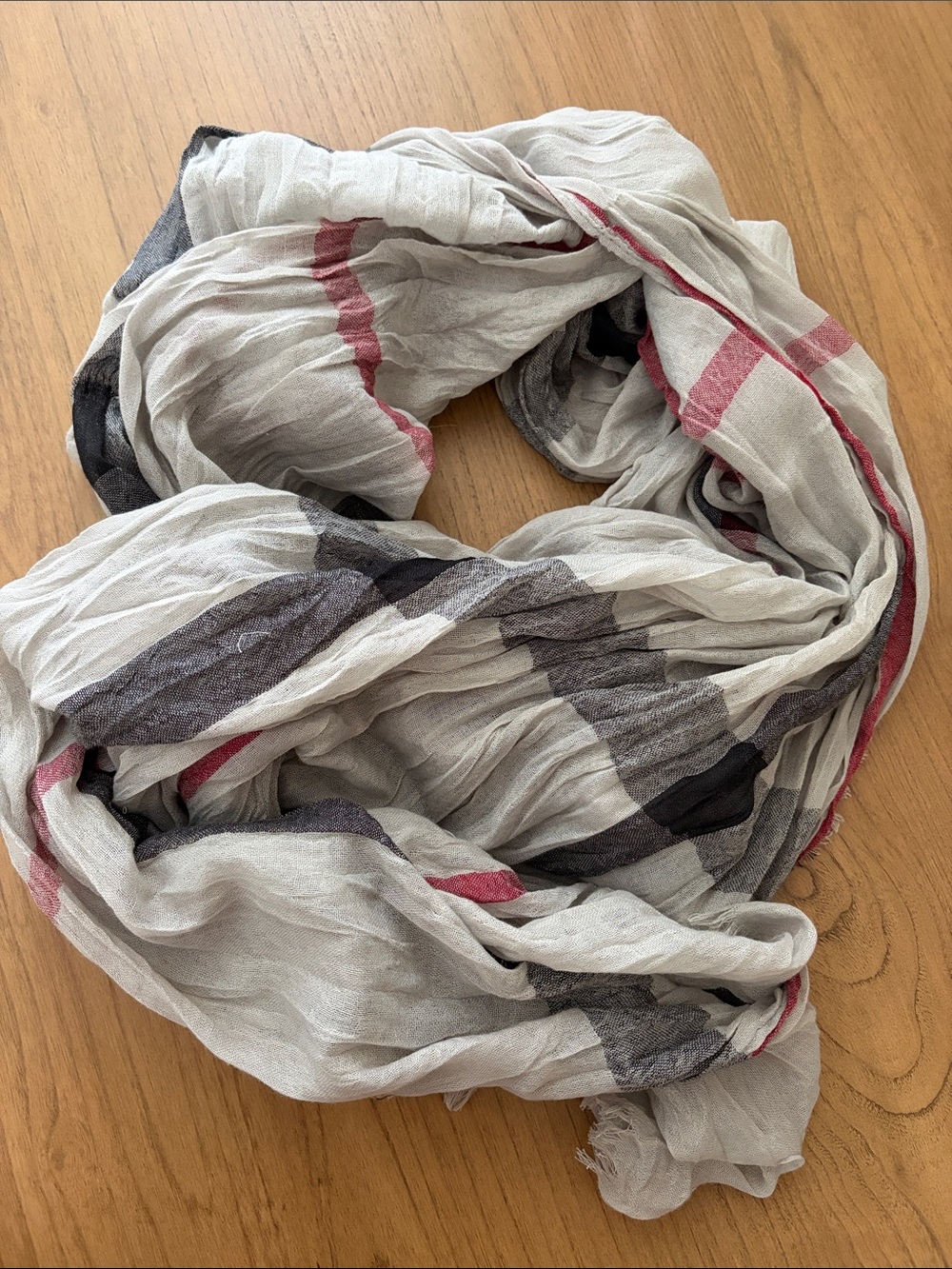 Lightweight Scarf with Gray and Bordeaux Accents